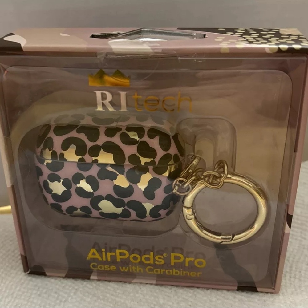 Ri tech AirPod Pro case with carabiner. Pink and black leopard print.